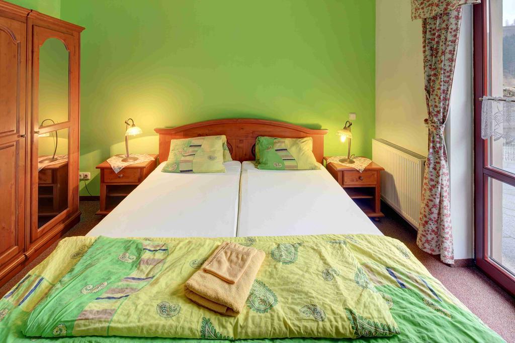 Hradni Basta Hotel Becov nad Teplou