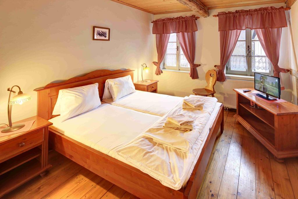 Hotel Hradni Basta 3*