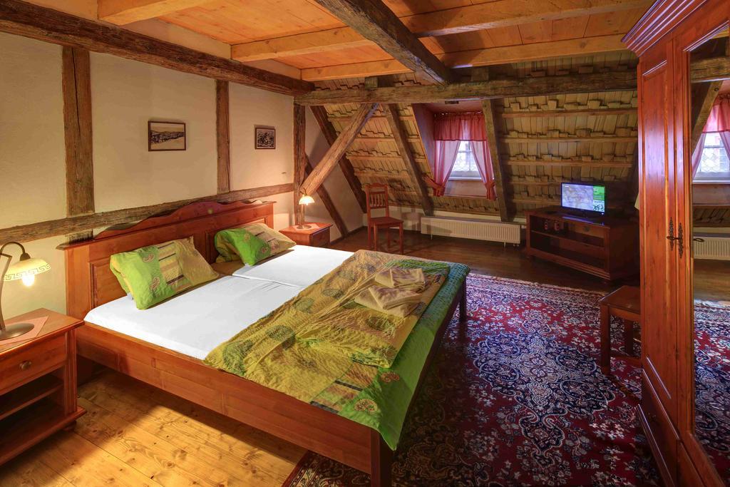 Hradni Basta Hotel Becov nad Teplou