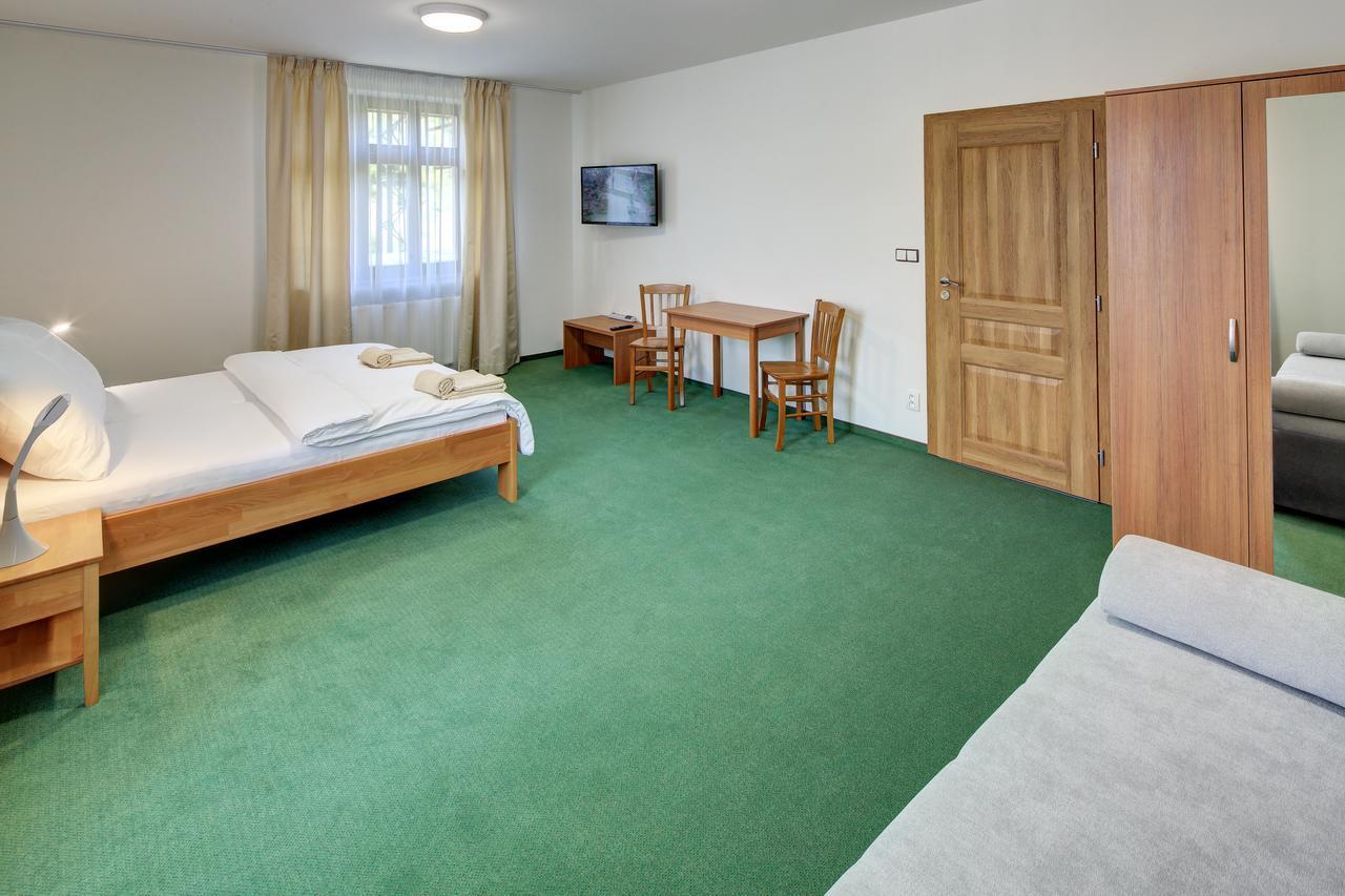 Hradni Basta Hotel Becov nad Teplou